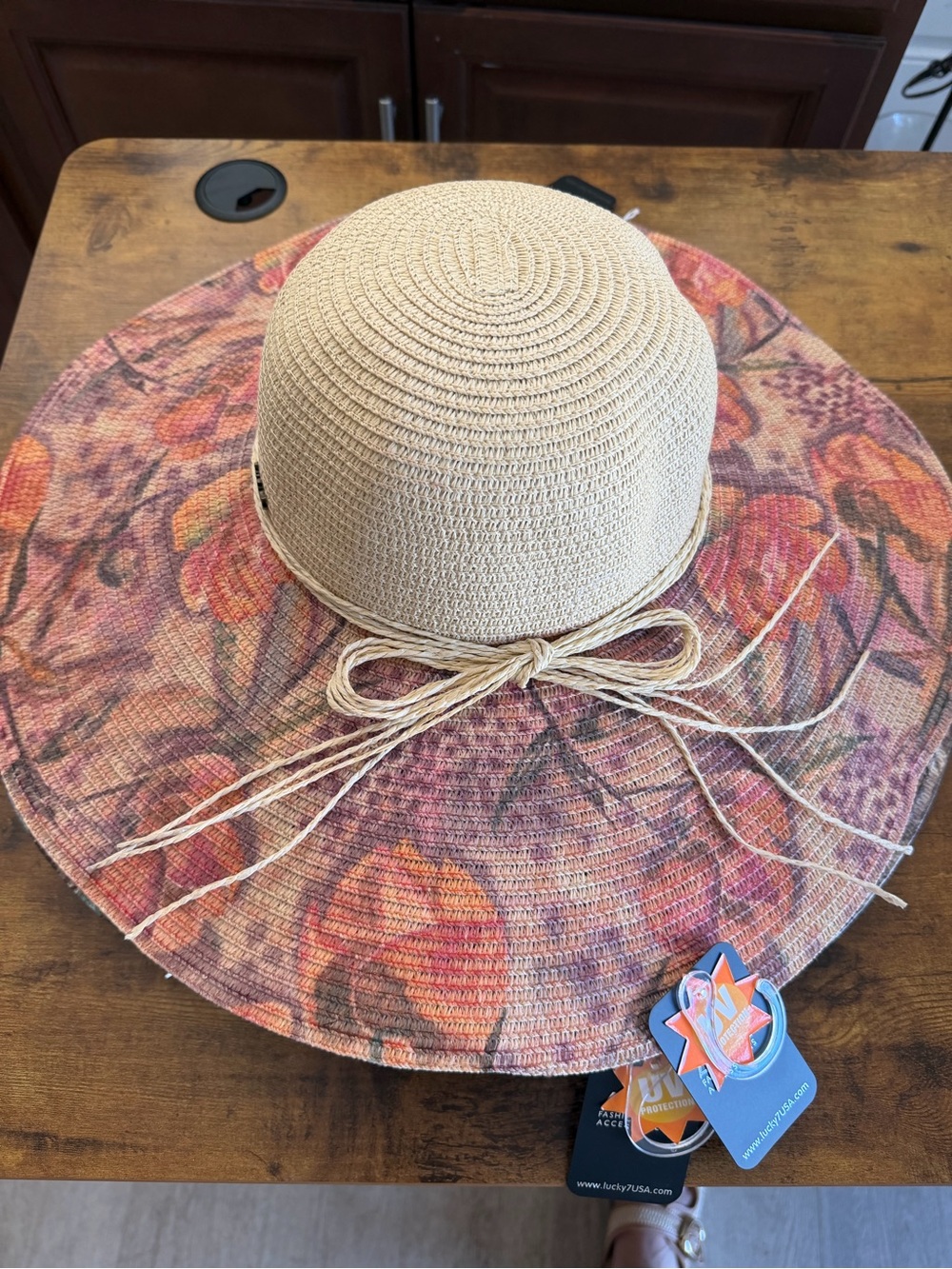Women’s Beach Hats Bundle of 8 - Picture 7 of 8